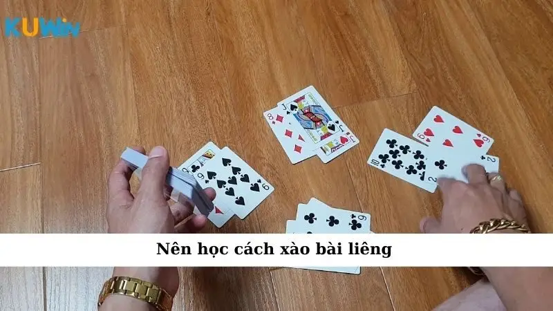 Cách Chia Bài Được Liêng Và Chiêu Độc Khiến Đối Thủ Ngã Ngửa 4 Nên học cách xào bài liêng